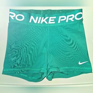 Nike Women's Pro 3" Shorts SMALL